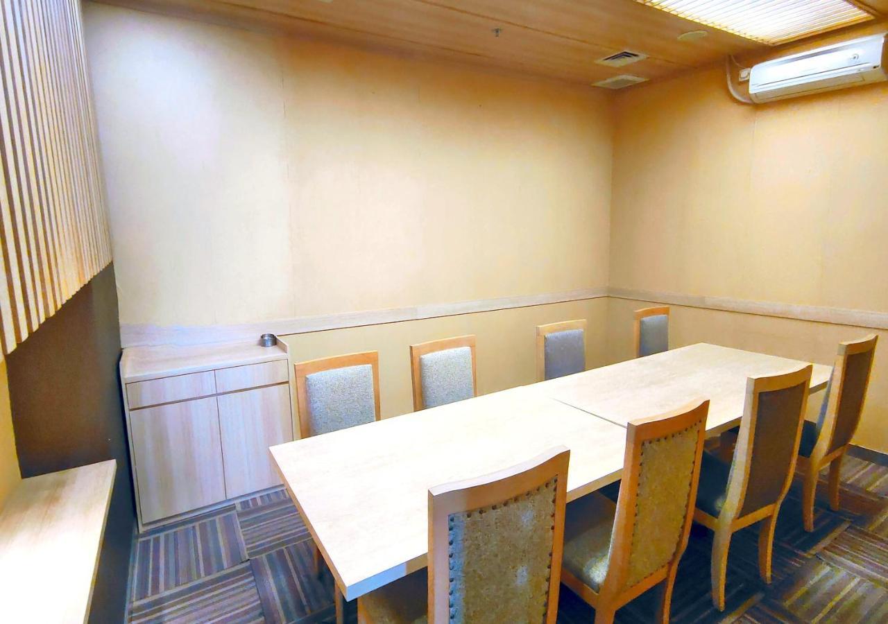 Hotel Le Premier Deltamas 4*