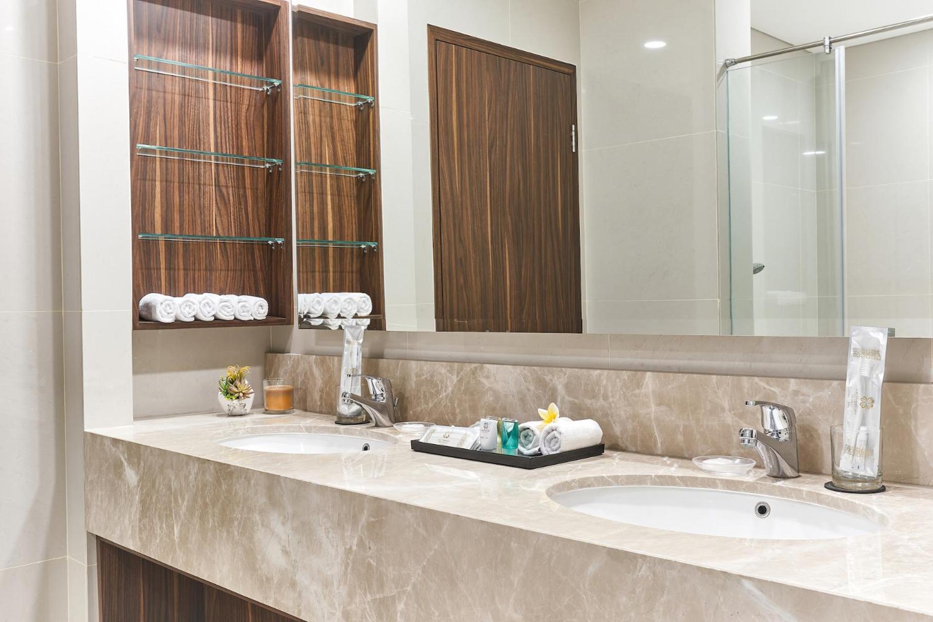 Le Premier Deltamas Hotel 4*